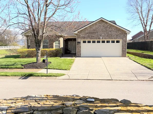 1001 Meadow View Dr, Spring Hill, TN 37174