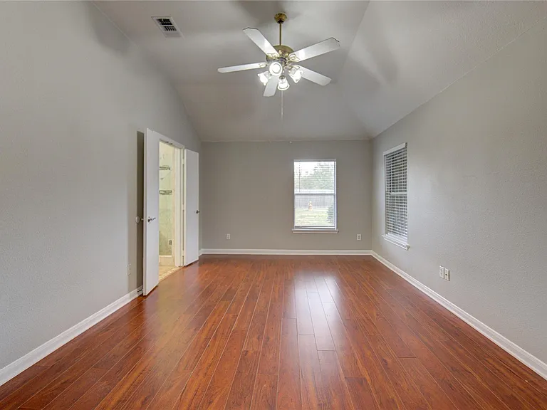 14802 Newton Falls Ln — Photo 13