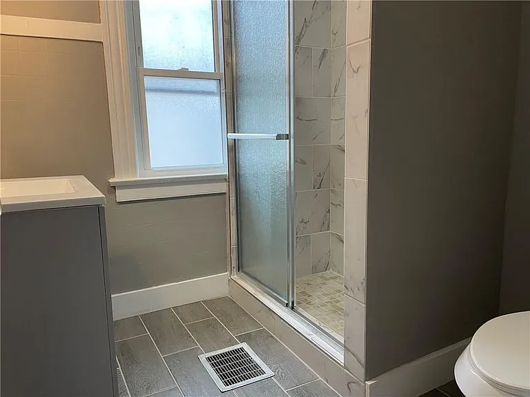 311 Linden St #1 — Photo 16