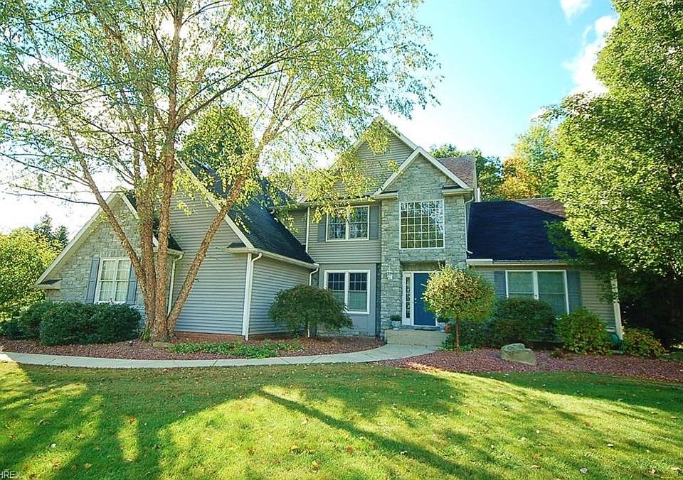 1st image of 1055 Cambridge Ct NE