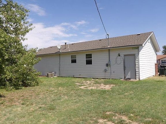 2nd image of 1320 S Clay Ave