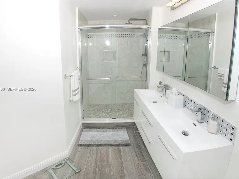 17150 N Bay Rd #2408 — Photo 14