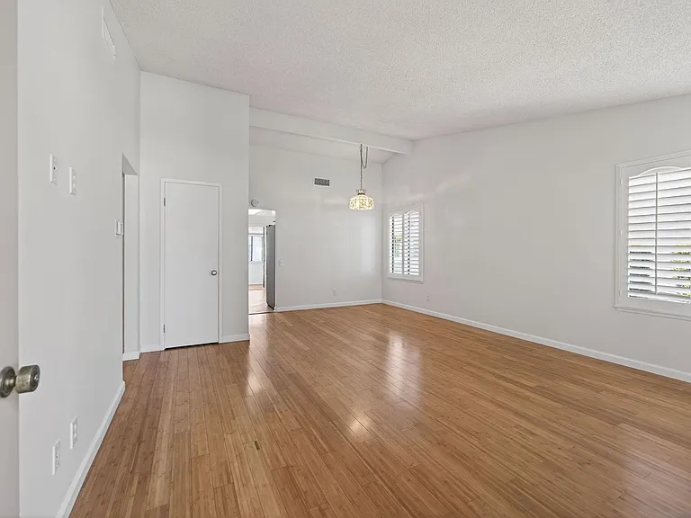 42063 Village 42 — Photo 5