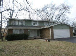 208 N Kingston Dr, Addison, IL 60101