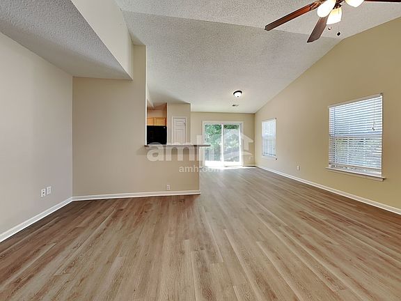 5th image of 537 Beverly Dr