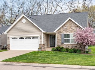 950 Colechester Ct, Howell, MI 48843