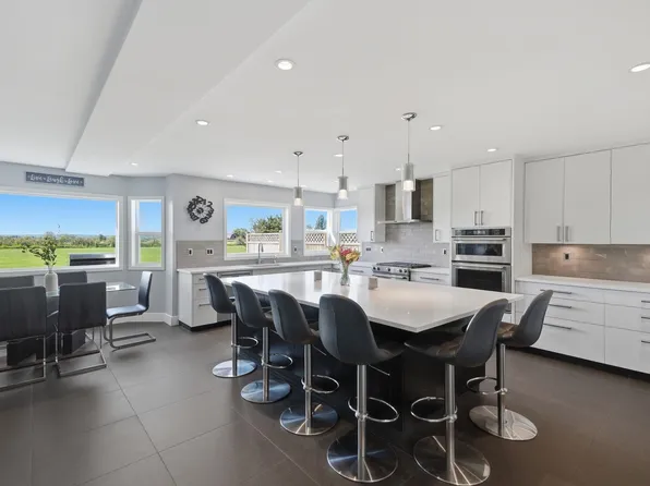6706 London Dr, Delta, BC V4K 4W7