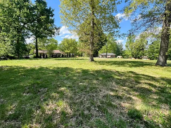 209 Grist Mill Dr, Beckley, WV 25801