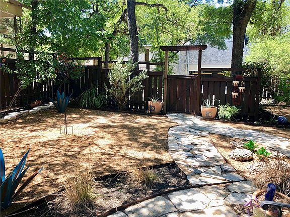 5th image of 1511 Drake Ave #A