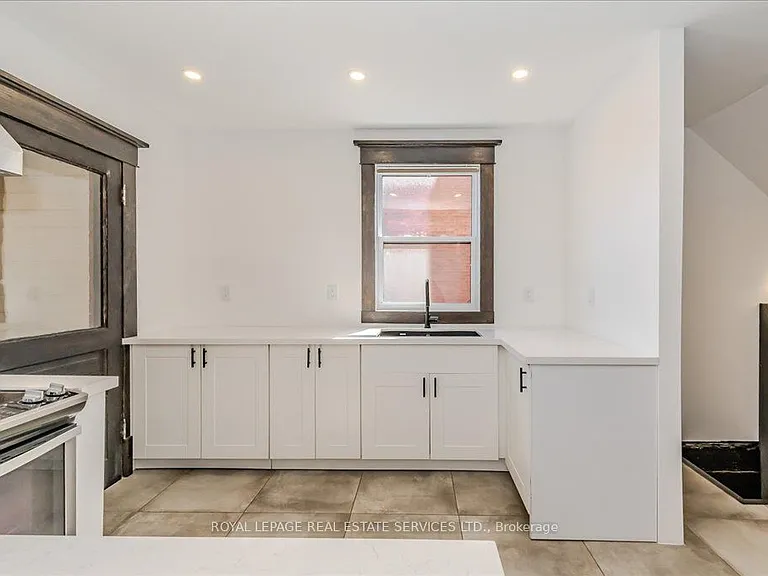 97 Glenmorris St — Photo 17