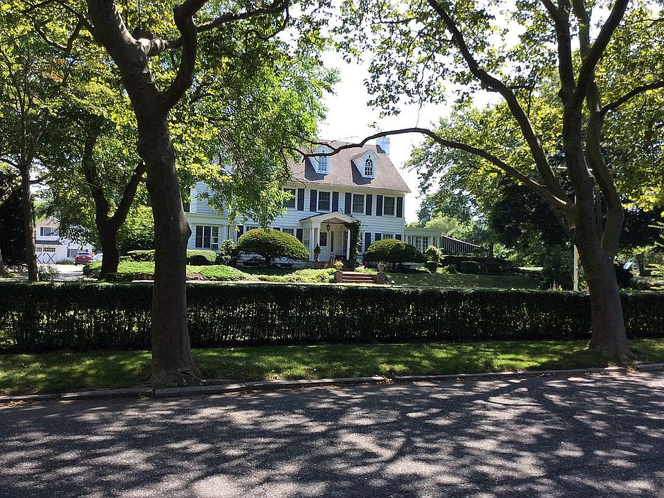 109 W Islip Rd, West Islip, NY 11795 Zillow