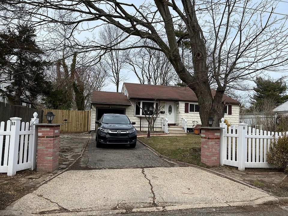 1st image of 11 W Willow St