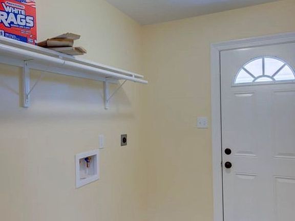 5th image of 1314 Becky St