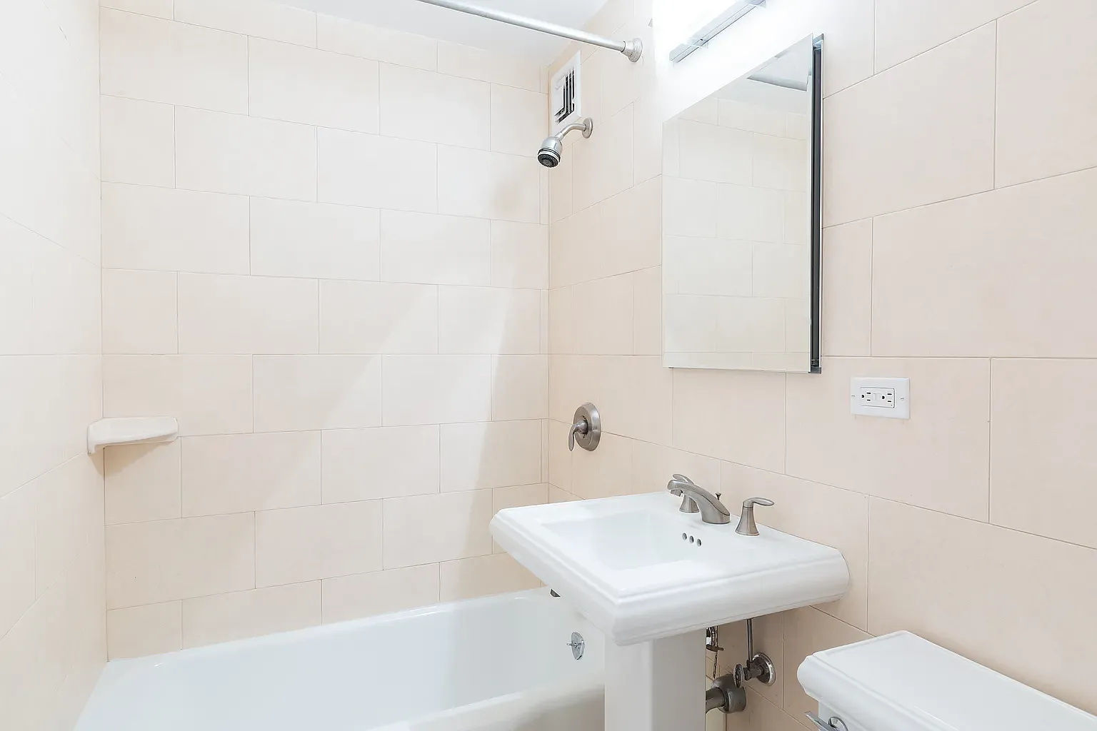 210 West 89th Street — Photo 4