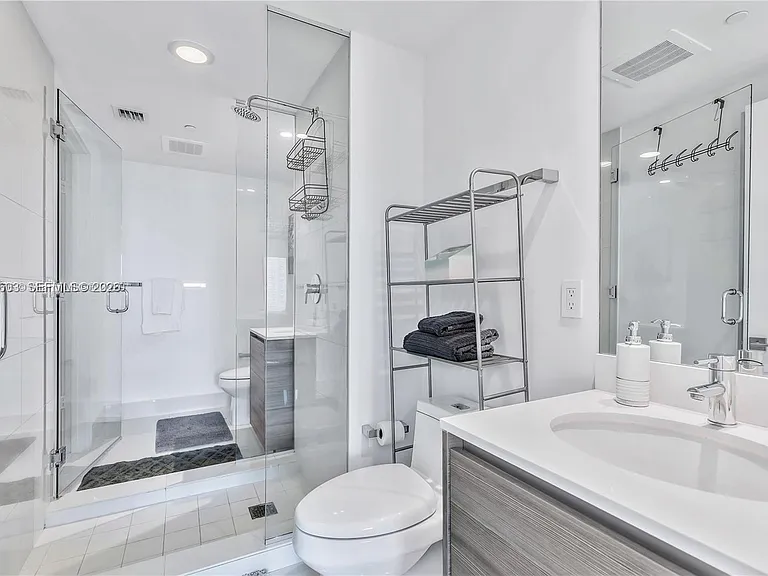 121 NE 34th St #1806A — Photo 29