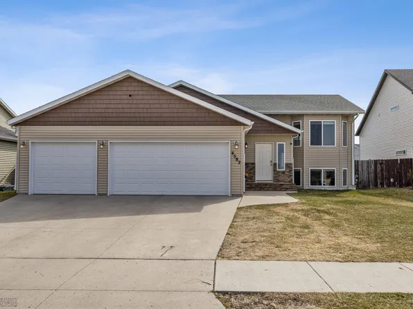 4582 16th St S, Moorhead, MN 56560