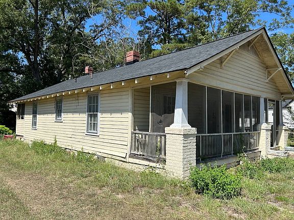 2nd image of 32 S Blanding St