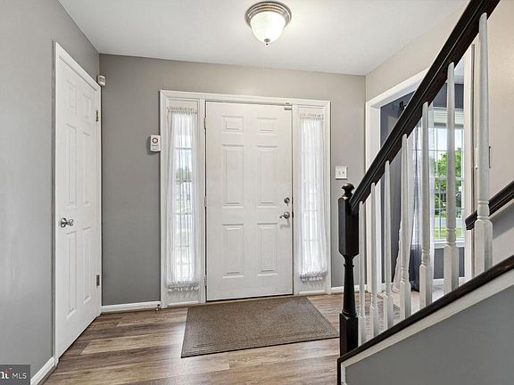 2nd image of 6036 Monroe Ave
