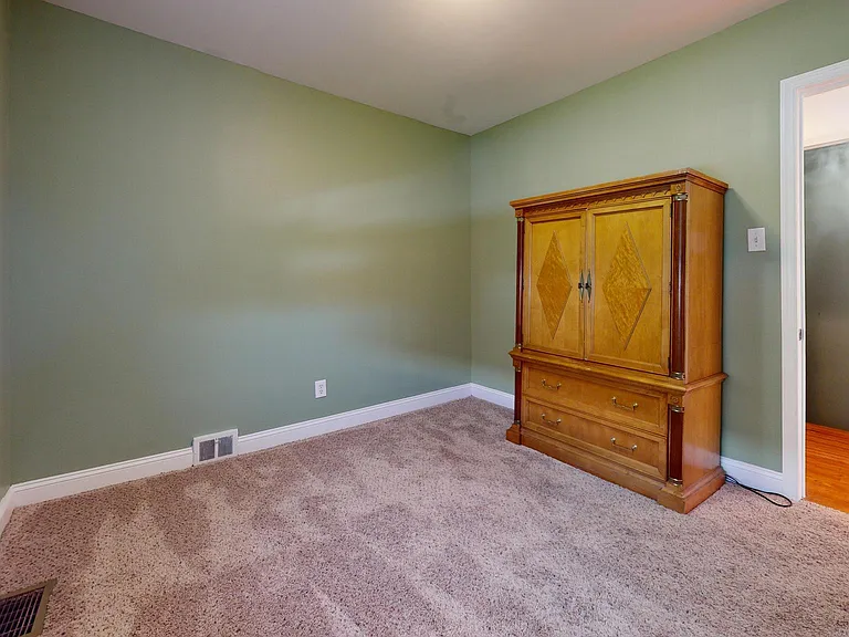 8902 Blue Grass Rd — Photo 28