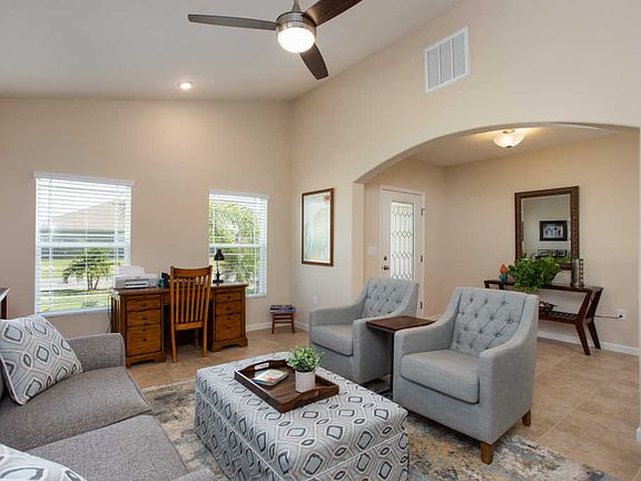 5th image of 599 Easton Forest Cir SE