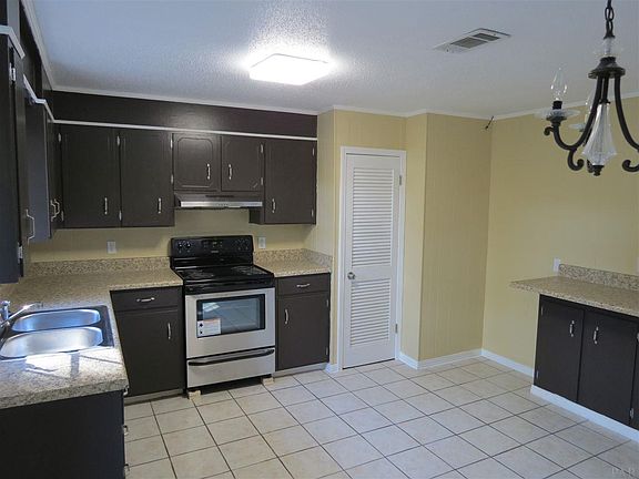 2nd image of 8344 Gardenia Cir