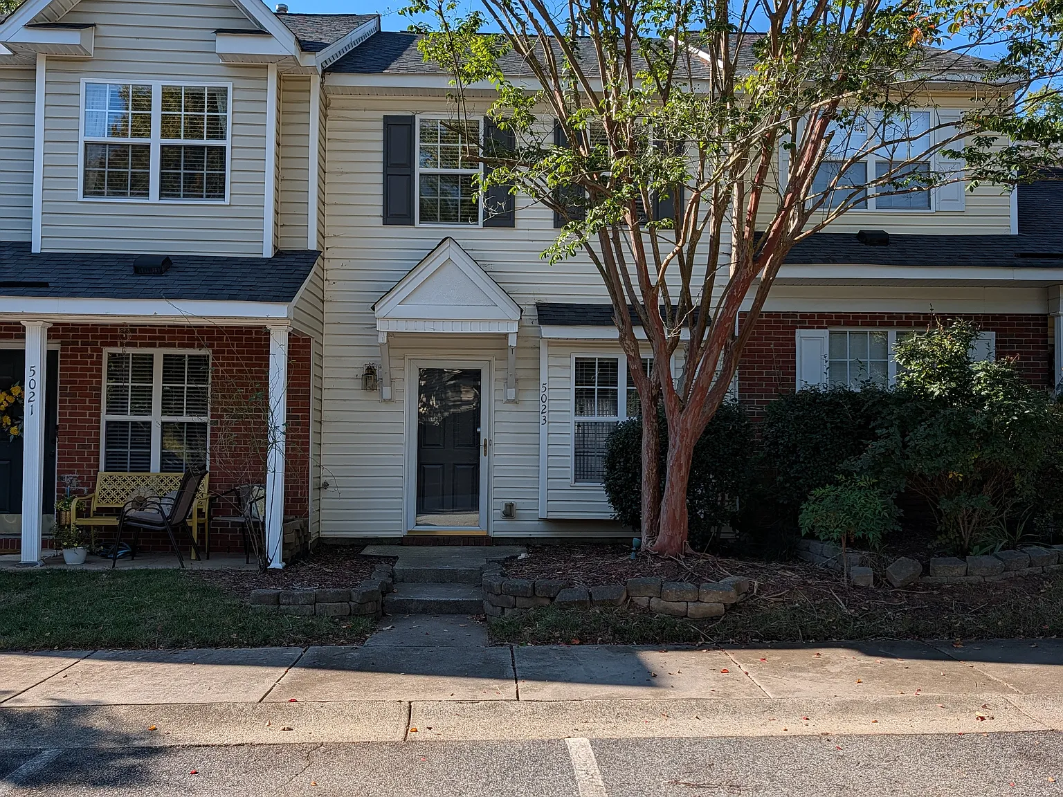 2 bed, 1.5 bath, 1016 sqft, $1,550 — Photo 1