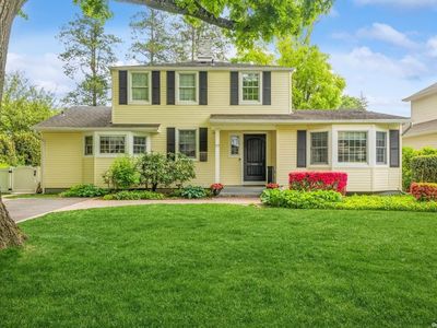 77 Amherst Road, Albertson, NY, 11507