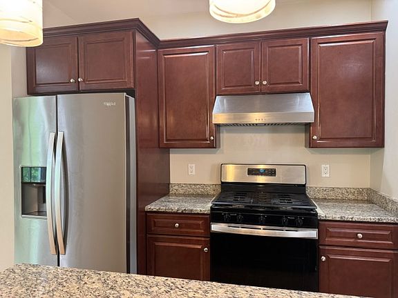 4th image of 16 Juniper Hill Rd #16