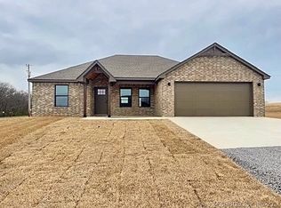 1921 N Sunset Strip, Tahlequah, OK 74464