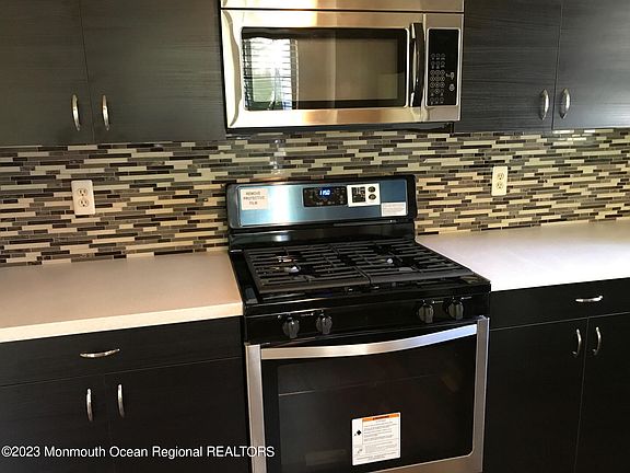 3rd image of 5 Claridge Ct Unit 1