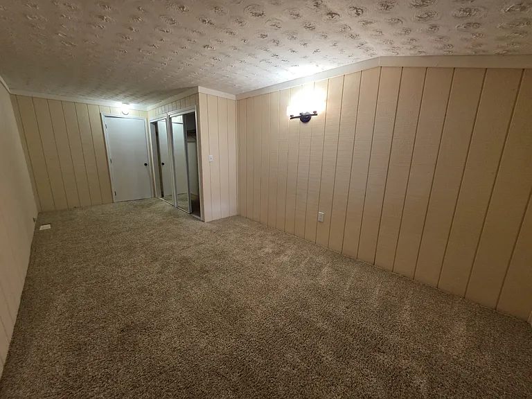 Bedroom #3 (view 2)