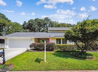 276 W Meadowland Ln, Sterling, VA 20164