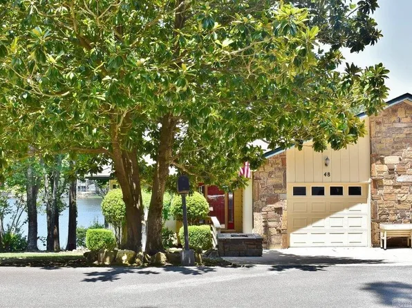 48 Majorca Dr, Hot Springs, AR 71909