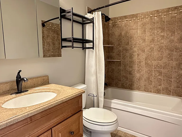 380 McDowell Dr — Photo 11