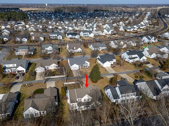 3rd image of 29754 Hillary Ave