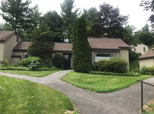 619 Heritage Vlg #B, Southbury, CT 06488