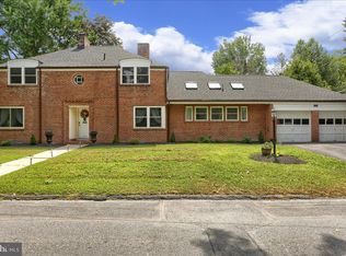 2926 Parkside Ln, Harrisburg, PA 17110