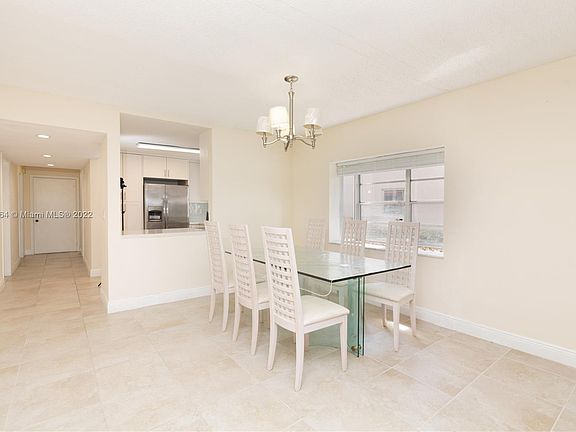 5th image of 13749 Date Palm Ct APT A