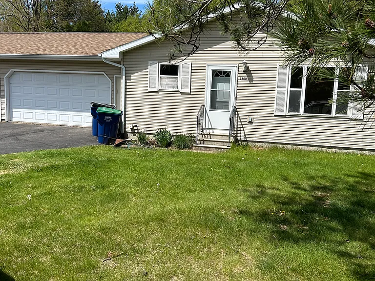 Lora Lee Ln — Photo 1