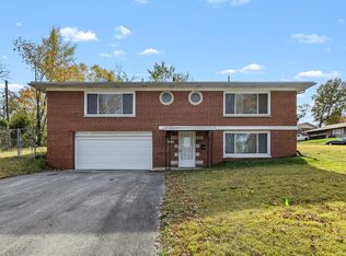 8428 Hawkesbury Dr, Saint Louis, MO 63121