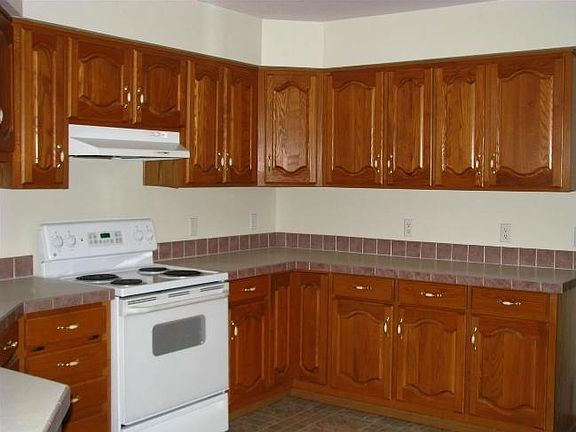 3rd image of 200 Green Acres Ave