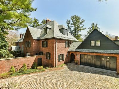 372 Warren St, Brookline, MA, 02445