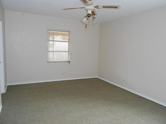 4th image of 314 Carey Pl