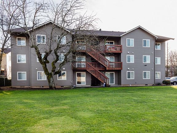 2nd image of 120 SE 143rd Ave #5