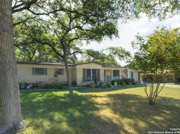 318 KIMBERLY DR, Universal City, TX 78148