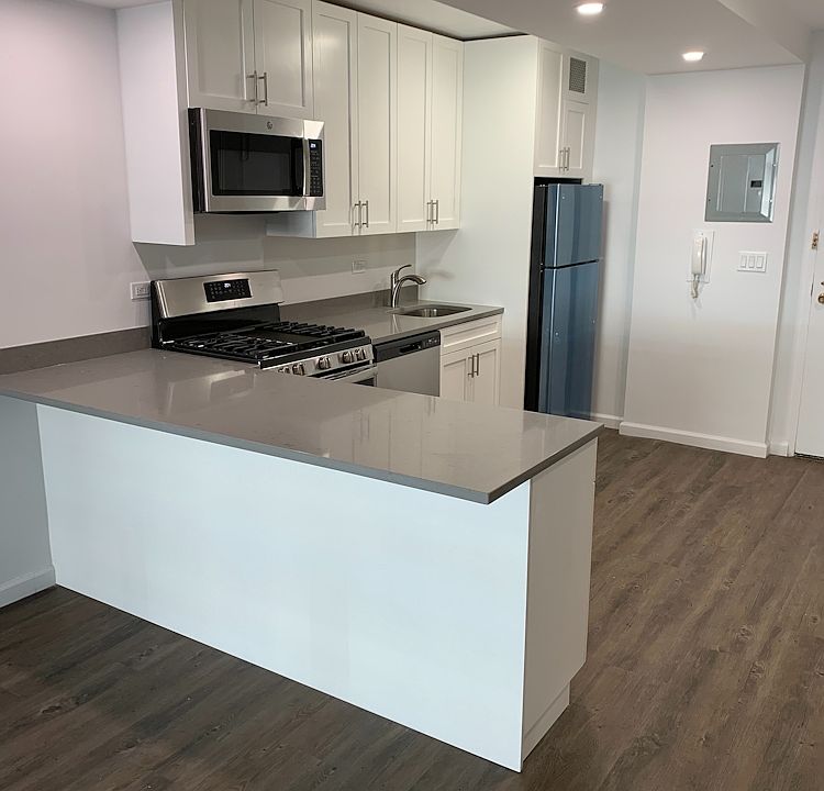 1st image of 330 E 46th St APT 6g