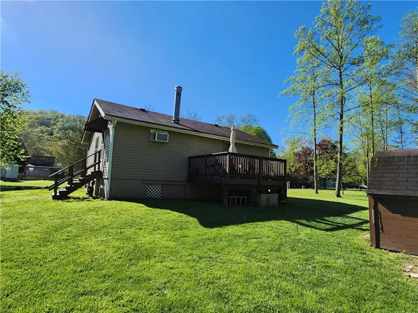 116 Goldenrod Ln, Ligonier, PA 15658