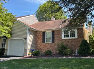 17 Choctaw Ridge Rd, Branchburg Twp., NJ 08876