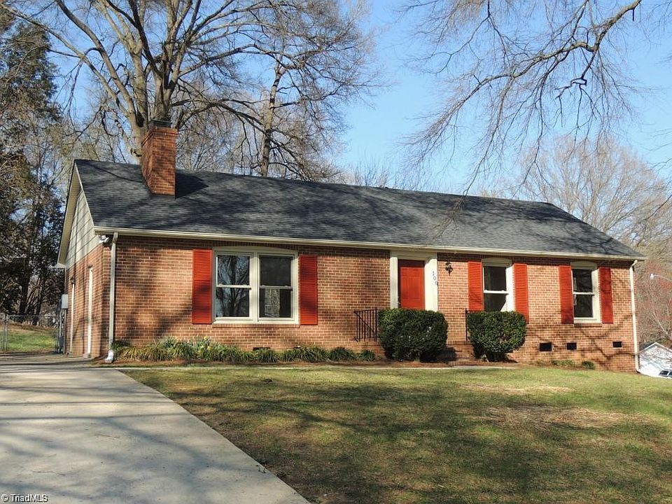 2nd image of 100 Capistrano Dr
