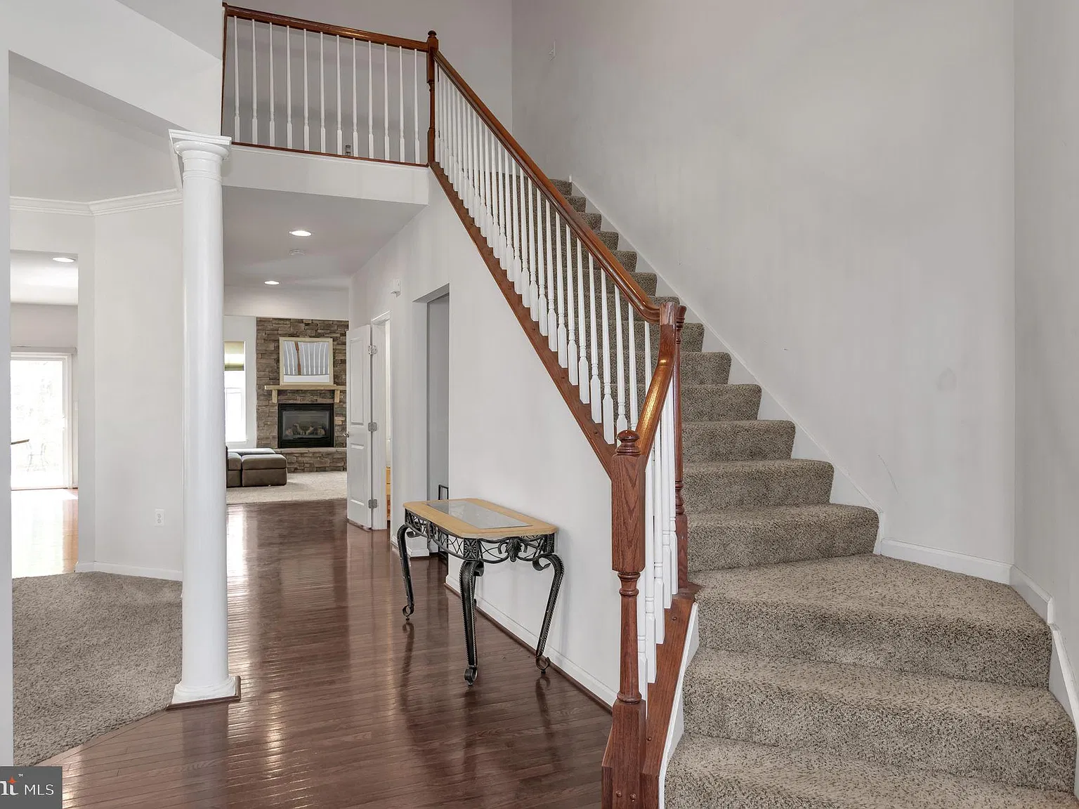 4 bed, 4.0 bath, 4417 sqft, $3,600 — Photo 4